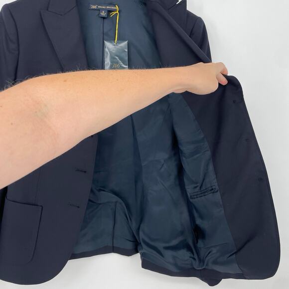Women’s Brooks Brothers 346 Navy Blue Blazer sz 6 Classic Navy 3 Button Wool - Picture 12 of 12